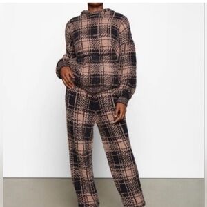 Skims Cozy Knit Plaid Size M